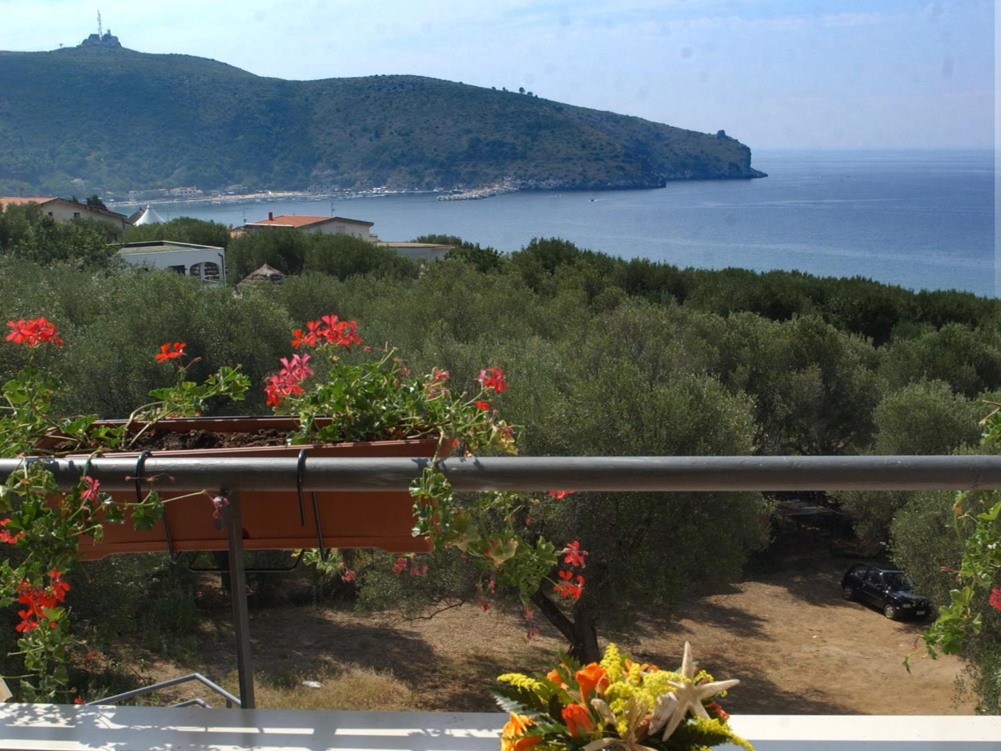 Hotel Baia Palinuro Exterior photo