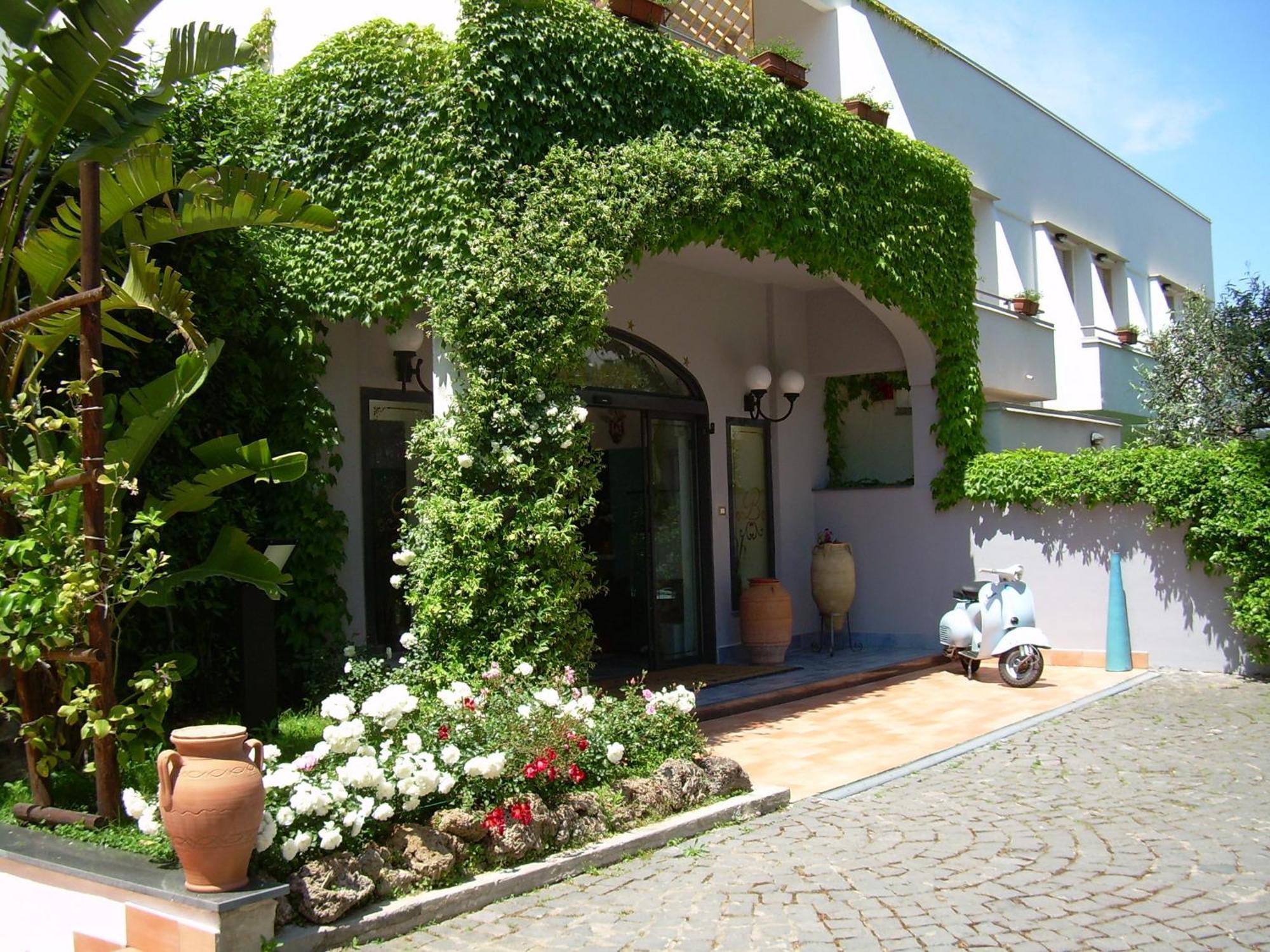 Hotel Baia Palinuro Exterior photo