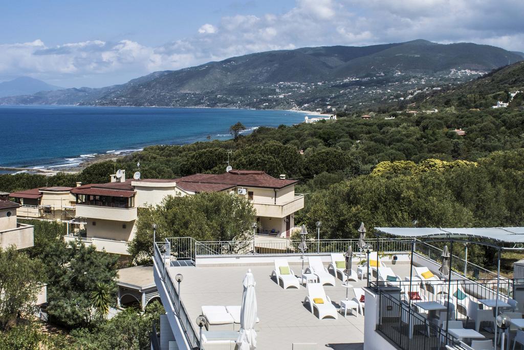 Hotel Baia Palinuro Exterior photo